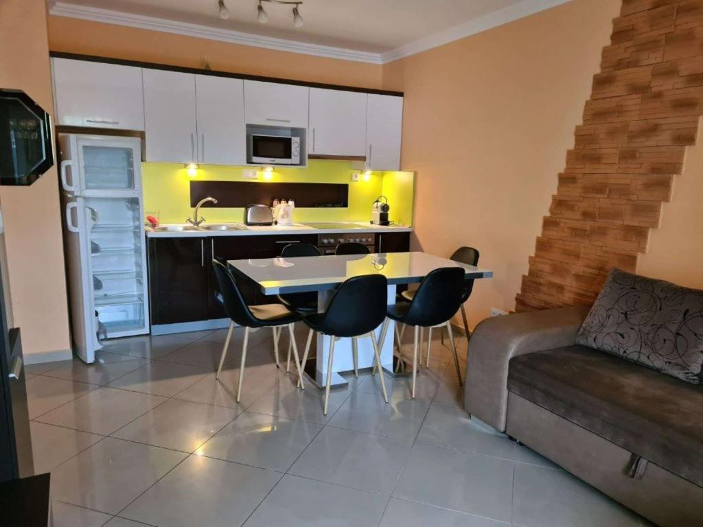 Plazs Apartman Siofok Ngoại thất bức ảnh