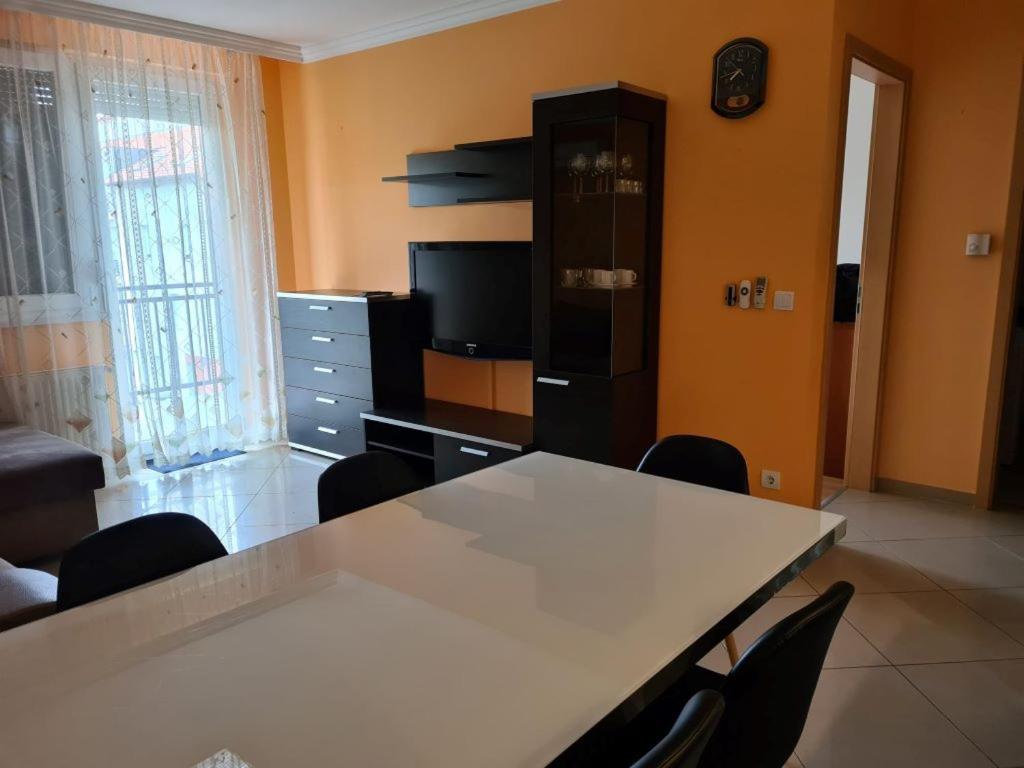 Plazs Apartman Siofok Ngoại thất bức ảnh